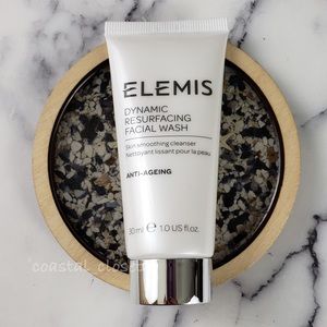 Elemis Dynamic Resurfacing Facial Wash
